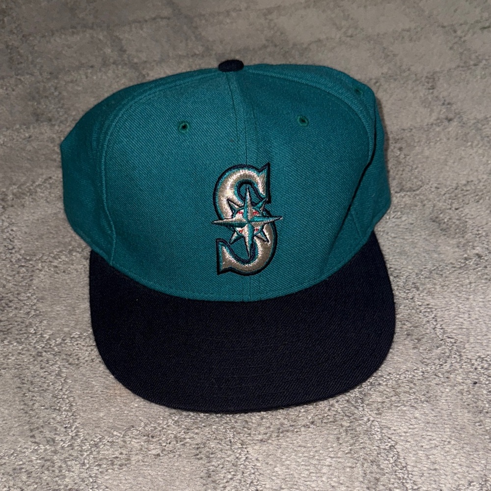 New Era Teal and Black Cap with Silver Logo